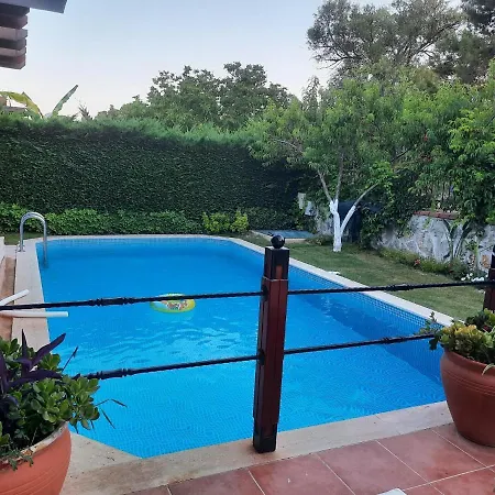 Villa Oasis Sitesi 3+1 Havuzlu *
