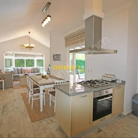 Oasis Sitesi 3+1 Havuzlu * Fethiye