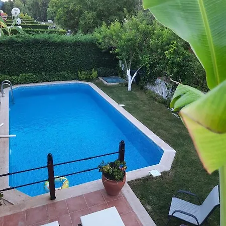 Oasis Sitesi 3+1 Havuzlu *